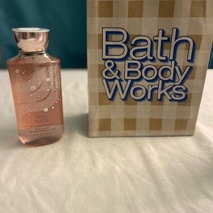 Bath and Body Works NWT Pink Suede Body Wash 10 oz
